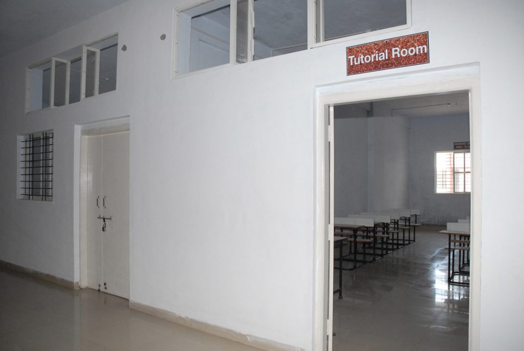 Classroom and Tutorial Room - Sir Dr. M.S. Gosavi Polytechnic Institute